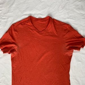 Lululemon T-shirt size M never worn